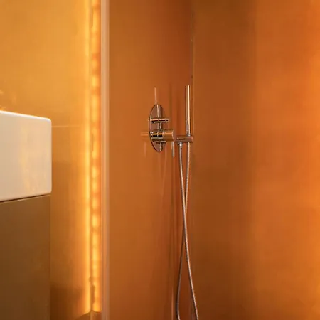 The Luxe Cube 포르투