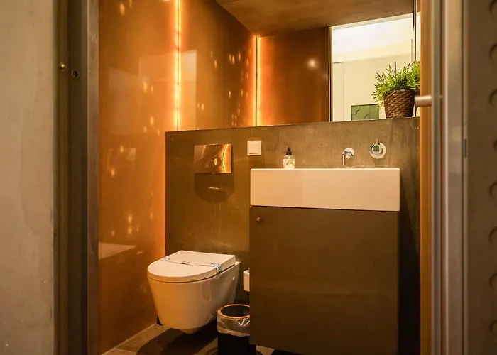 The Luxe Cube Apartman *