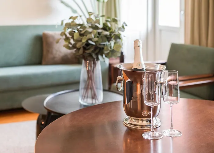 The Luxe Cube * Πόρτο